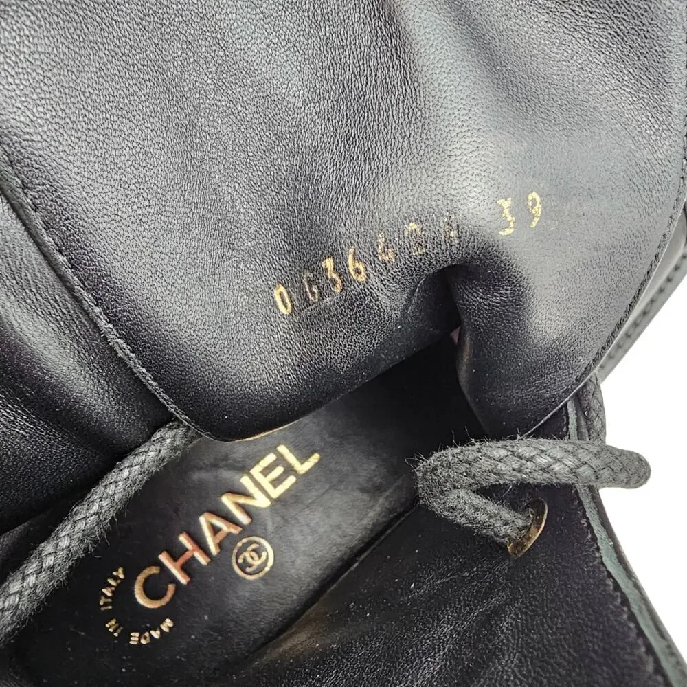 Chanel CC Chain Black Quilted Leather Combat Short Boot Lace Up Size 39 8 8.5